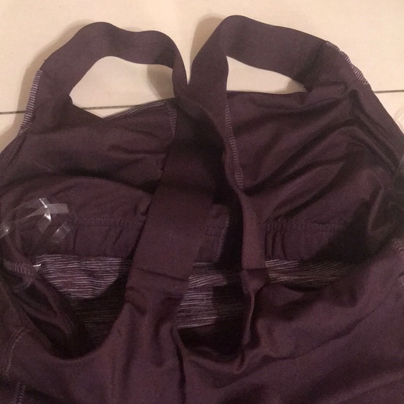 [Champion] Workout top with Built in Sportsbra - Picture 2 of 3